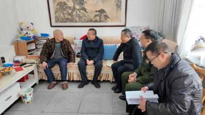 市领导走访慰问“四大家”县级离退休干部