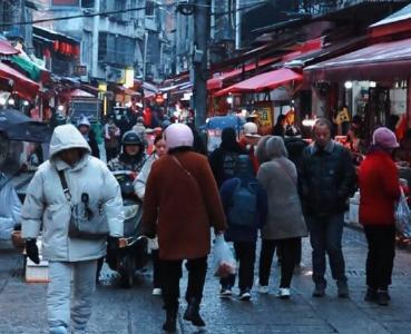 湖北赤壁：古街承烟火 市井藏温情