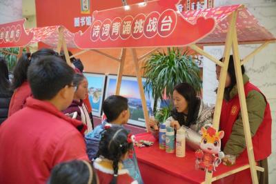 赤壁：猜灯谜 扬正气 清风廉韵润民心