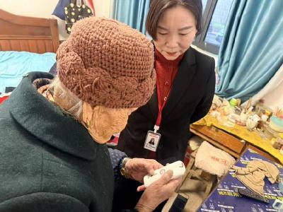 一键呼叫守安康 温情服务暖银龄