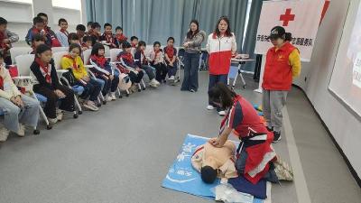 科普防溺水知识 守护青少年健康成长