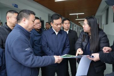 彭光平调研赤壁市教育项目工作时强调 高质量推进项目建设 持续改善办学条件