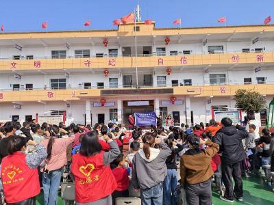 禁毒宣传进校园 上好开学第一课