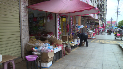 市城管执法局扎实推进城市环境治理工作