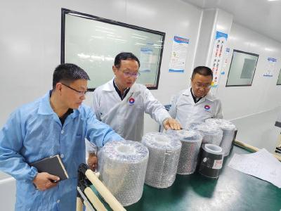 咸宁市领导专题调研赤壁新材料产业发展情况