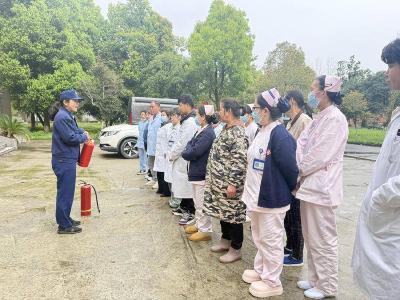 守护“夕阳红” 赤壁消防深入养老院开展消防宣传培训