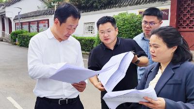 董方平带队下沉社区调研督导文明城市建设工作 强化宣传引导 完善工作机制 凝聚起共建共治共享幸福美好家园的强大合力