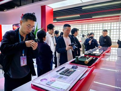 百名记者赤壁采风 解码荆楚发展新图景