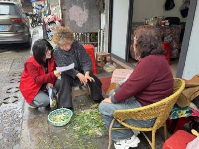 赤壁北街社区：倡文明祭扫 树时代新风