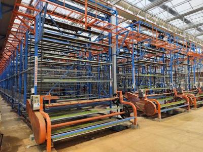 湖北赤壁：传统育秧两次绝收后，他在赤壁建起了育秧工厂