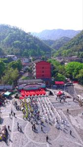 2026 “与春同行” 赤壁分会场活动在羊楼洞古镇启动