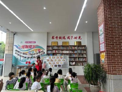 龙翔山社区推出流动图书站 开展亲子绘本阅读活动