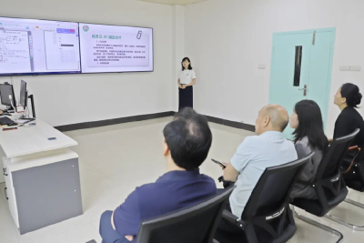 黄石市卫健委调研组来赤壁市人民医院考察调研“一张处方”改革工作