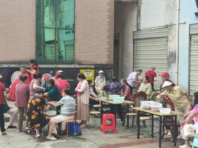 青泉社区开展端午便民主题活动