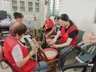 赤壁镇：浓情端午包粽子，移风易俗送健康