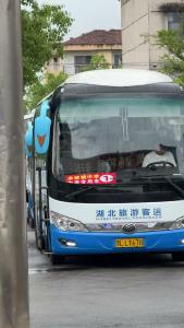 赤壁专车护送乡镇中考考生