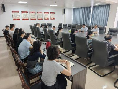 市领导到招商和投资促进中心讲授专题党课