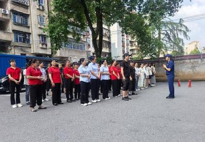 赤马港社区开展餐饮场所消防安全培训