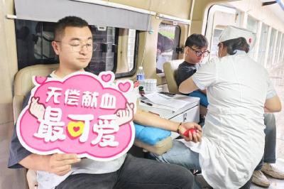爱心不断线 赤壁水务人再撸衣袖献热血