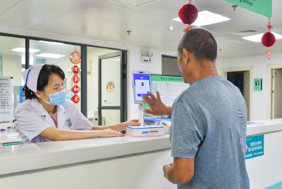 来自一线的报道｜让就医更安心 赤壁市持续深化“一张处方”改革