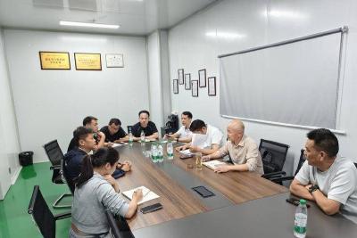 政企同心助发展 赤壁市多部门联合开展惠企政策上门服务