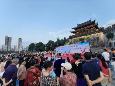 文艺汇演庆“七一” 平安宣传进广场