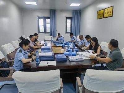 咸宁市市场监督局来赤壁开展“双随机、一公开”监督抽查