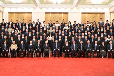 习近平出席国家科学技术奖励大会两院院士大会中国科协第十一次全国代表大会并发表重要讲话