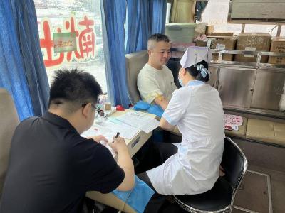 赤壁陆水湖街道：无偿献血暖人心 平凡善举显真情
