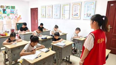 炭素社区开设公益托管  守护孩童快乐假期
