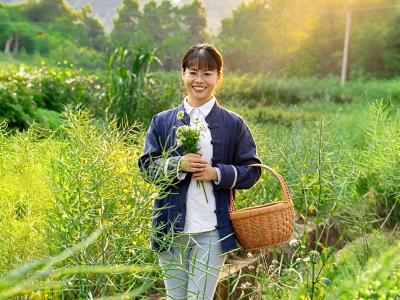 “两优一先”风采 | 十年深耕乡土 初心点亮振兴——记全省优秀共产党员田淑娴的科技兴农逐梦路