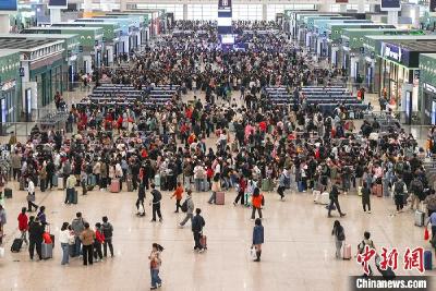中国铁路“五一”小长假运输收官 共发送旅客1.33亿人次