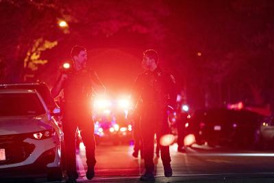 射杀黑人孕妇 美国警察受谋杀指控