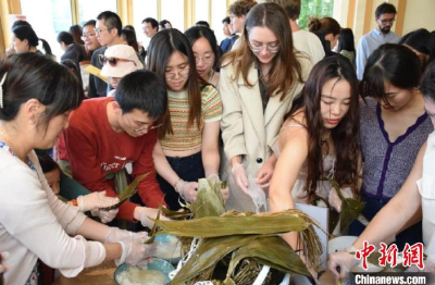 端午文化观察：嘉兴粽子漂洋过海“圈粉”外国学子