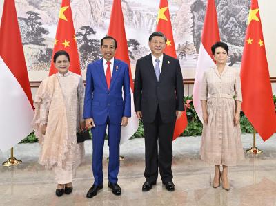 习近平会见印度尼西亚总统佐科