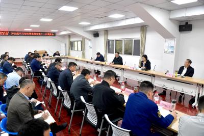 杨军在2025咸宁马拉松赛事筹备第十一次调度会上要求 用一场精彩赛事展示咸宁文明形象