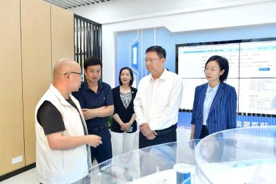 杨军专题调研全市供应链体系建设情况时要求 优生态 育企业 筑牢经济高质量发展韧性底座