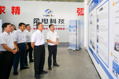 周锋到咸安调研时强调：全力以赴抓项目促发展 努力为支点建设贡献更大力量