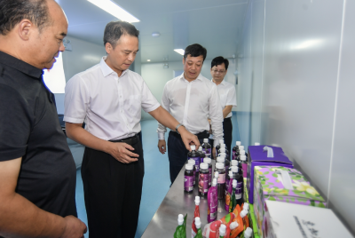 周锋到嘉鱼县调研时强调：扎实做好“三篇文章” 持续增强发展后劲