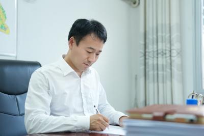 王振伟：架桥破局 沃土生金