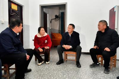 周锋到通山调研重点项目建设和巩固拓展脱贫攻坚成果工作时强调 进一步增强责任感使命感紧迫感 扎实推进项目建设和乡村全面振兴