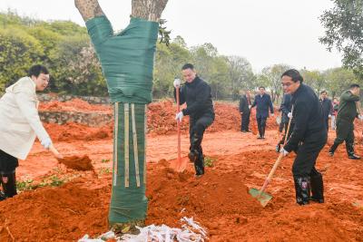 周锋参加义务植树并调研林长制工作 科学推进国土绿化 持续夯实生态本底