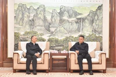 周锋和中国联通湖北省分公司一行座谈 共同谱写地企合作高质量发展新篇章