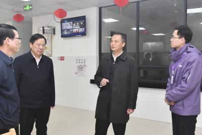 周锋专题调研群众身边不正之风和腐败问题集中整治工作时强调 扛牢责任 聚焦重点 推动集中整治向纵深发展