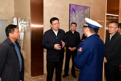 杨军在咸安检查安全生产工作时要求 压实责任链条抓细安全管理 坚决防范各类安全事故发生