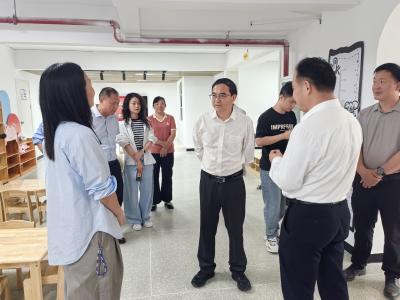 朱庆刚到社区调研城市文明建设工作