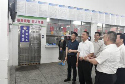 周锋到崇阳县调研时强调 全面提振干事创业精气神 凝神聚力抓项目强产业促发展