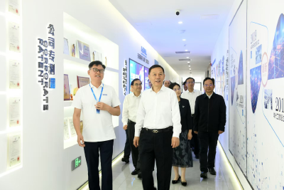 马国强赴咸宁调研人大工作
