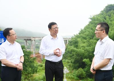 杨军调研督导防汛工作 发扬不怕疲劳连续作战作风 打好本轮强降雨防范攻坚战