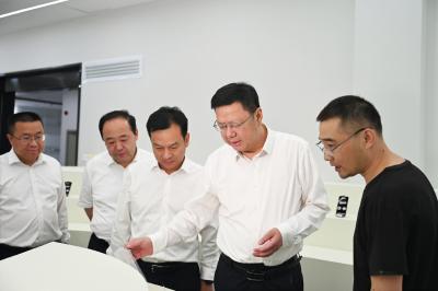 杨军在赤壁调研项目建设时要求 以改革创新为根本动力 塑造县域经济发展新优势